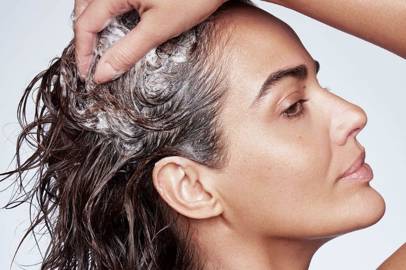 Revitalash Cosmetics ile saçınızın en iyi haliyle tanışın!