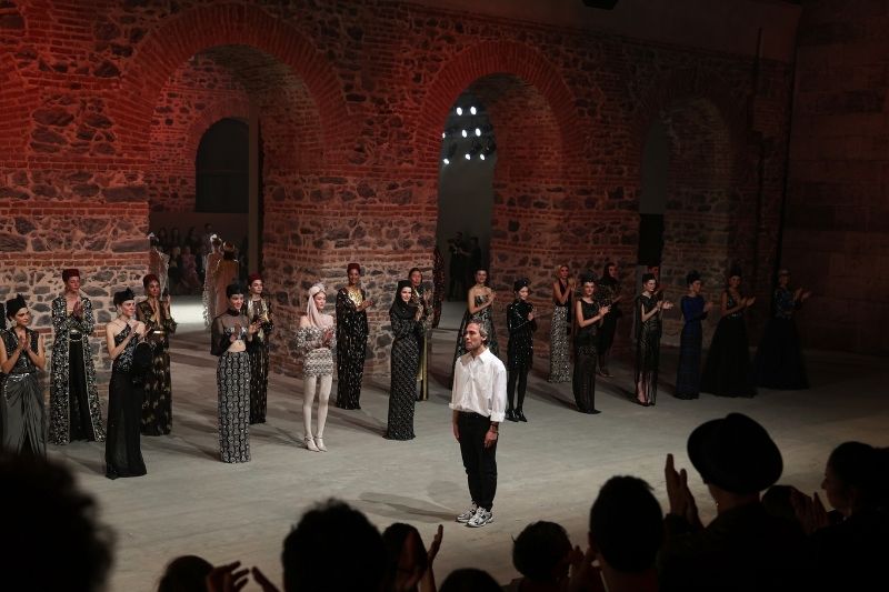 Özgür Masur Cumhuriyetimizin 100. yılını kutladığı Anatolia By ÖZGÜR MASUR koleksiyonunu sundu