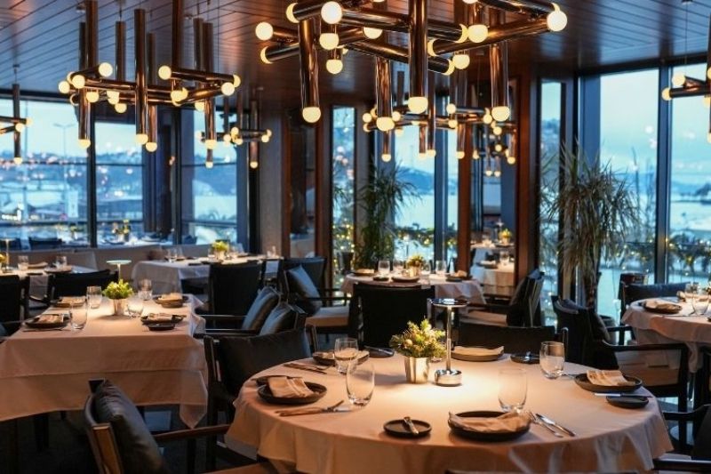 Dudaklarınızı tatlandıracak harika bir lezzet: Fenz Kiss Sevgililer Günü’nü renklendiriyor!