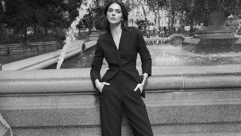 Calvin Klein İlkbahar 2024 kadın giyim kampanyası Kendall Jenner ile tanıtıldı