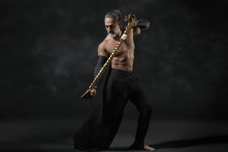 Monaco Chain By Sözer’in altın zincir serisinin kampanya yüzü Selim Bayraktar oldu