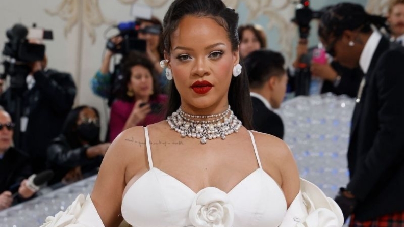 Rihanna Fenty imparatorluğunu büyütüyor