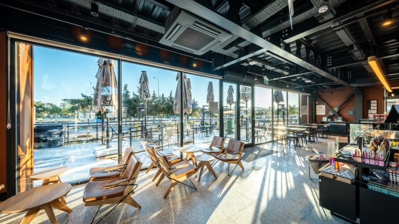 Starbucks Türkiye, “Yeşil Mağaza” sertifikasına sahip mağazalarına bir yenisini daha ekliyor