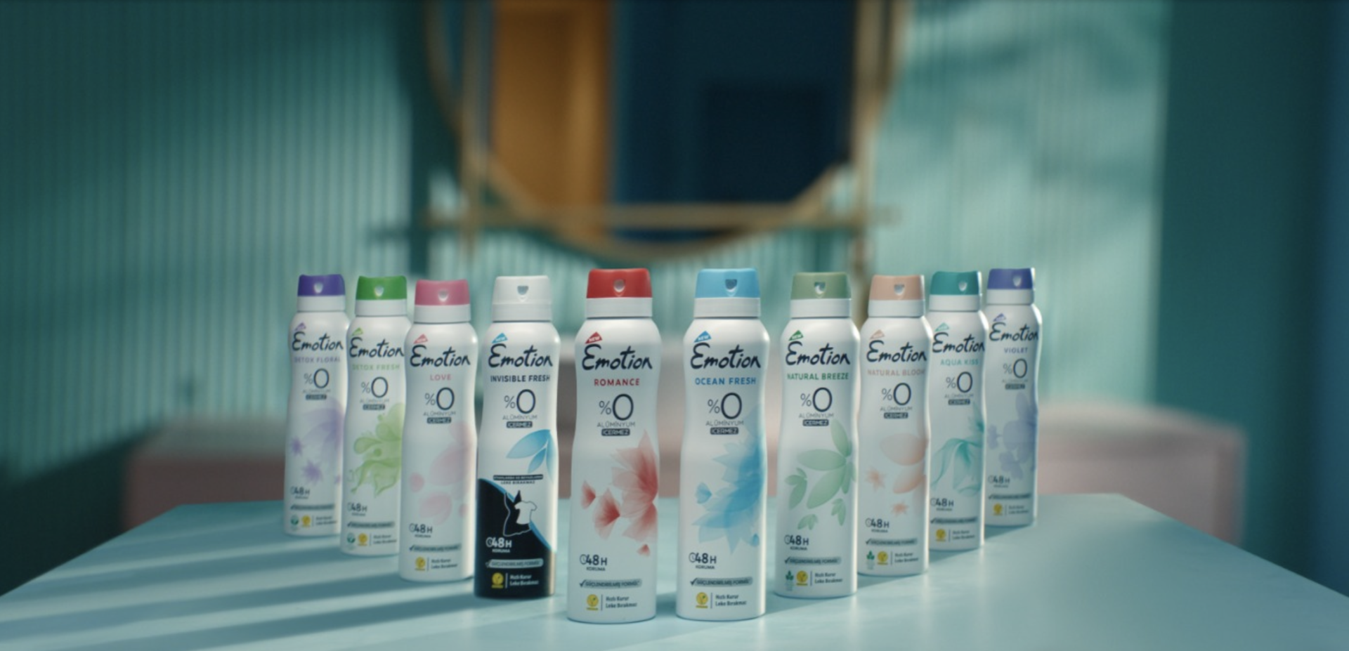 Emotion Deodorant’ın yeni marka yüzü Hande Erçel oldu! - Marie Claire ...