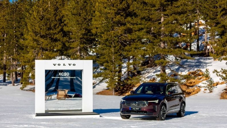Mükemmelliğin yeniden tanımlandığı yeni XC90, doğanın kalbinde tanıtıldı