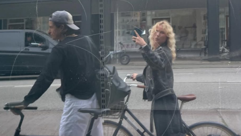 Aşkın saçlara etkisi: “Curly Hair Theory” nedir?