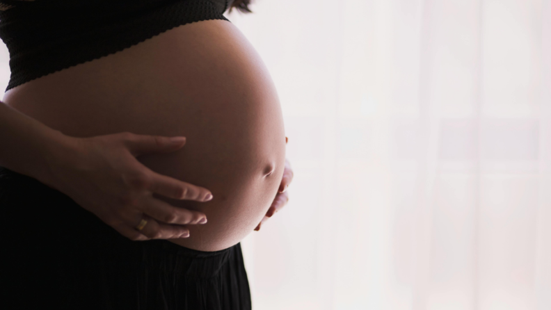 Hangi doğum yönteminin “normal” olduğu neden sadece kadınları ilgilendirir?