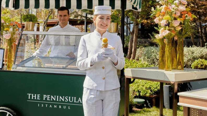 The Peninsula Istanbul’da Anneler Günü’ne özel bir kutlama