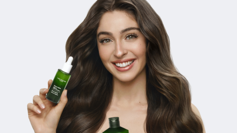 Yves Rocher Türkiye ve Cemre Baysel, doğadan gelen güzellik için yeni bir yolculukta buluşuyor