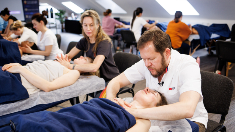 Yüzle Başlayan Dönüşüm