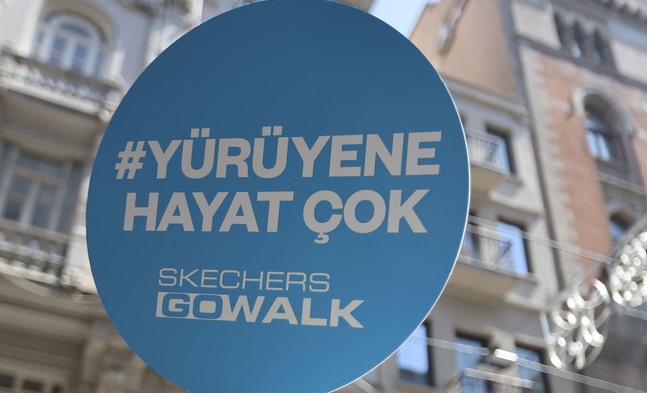Skechers Go Walk ile Beyoğlu’nda Adımları Konforla Buluşturdu