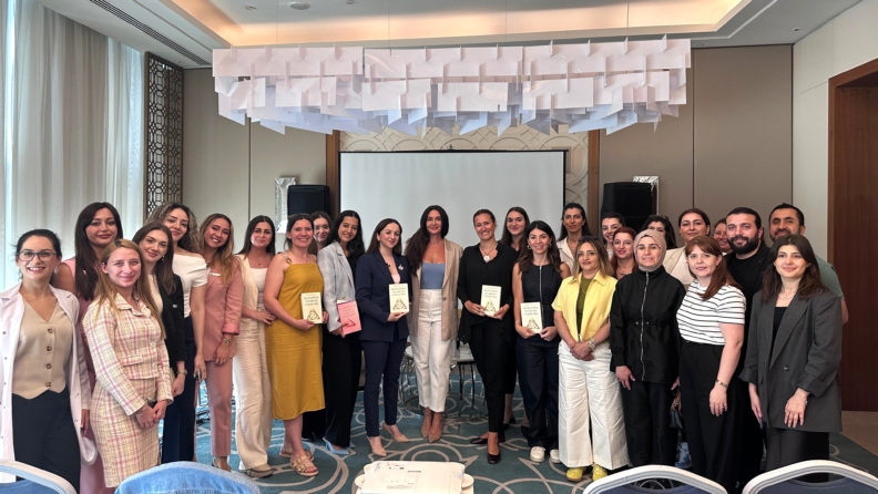 Women@Hyatt Türkiye Kitap Kulübü İlk Buluşmasında Girişimci, Yazar ve Eğitmen Ayşe Tolga’yı ağırladı
