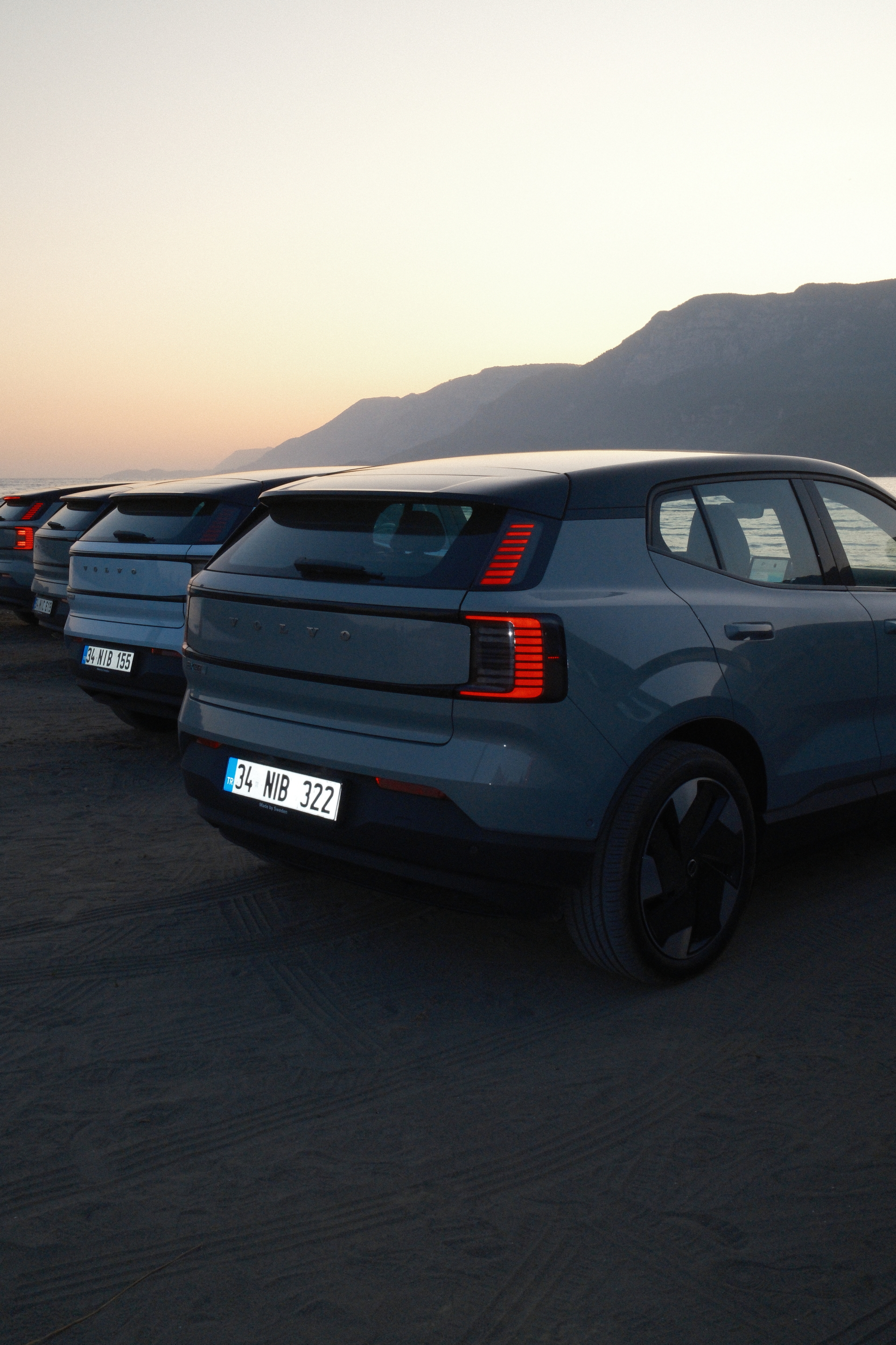 2-gun-1-otomobil-ex30la-akyaka