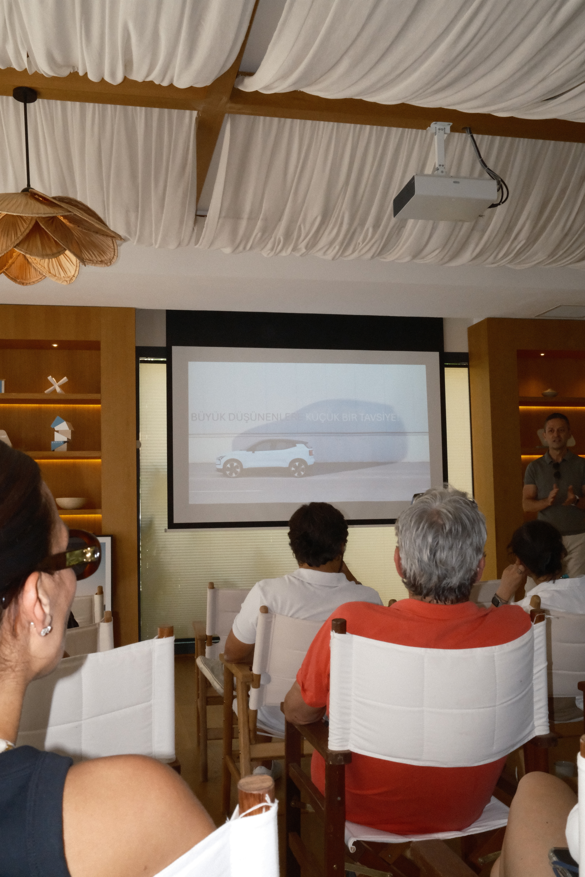 2-gun-1-otomobil-ex30la-akyaka