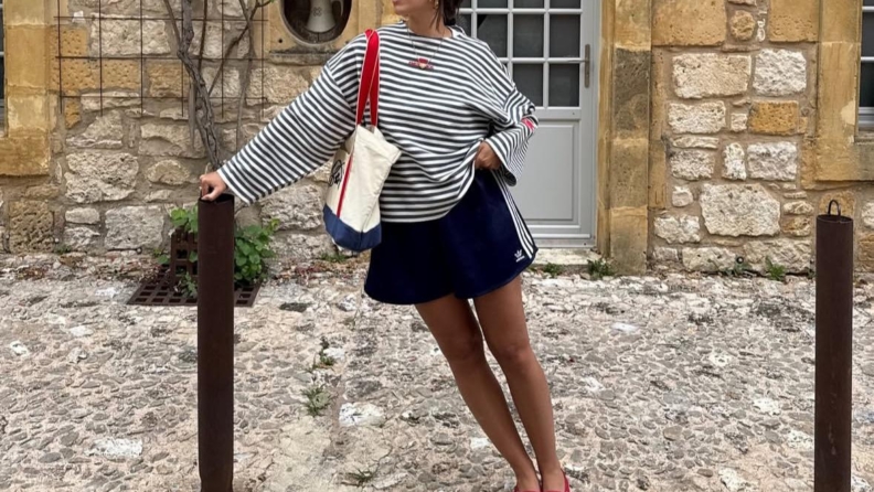 Carrie Bradshaw’un stil mirası: “Wrong shoe theory”den atletik şortlara