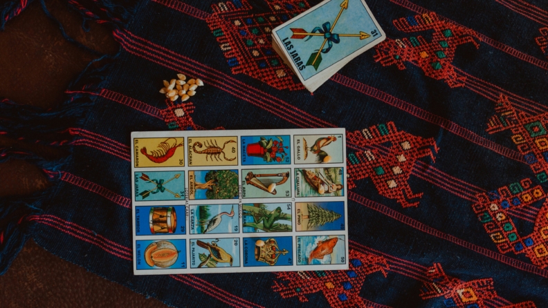 Çin’de spiritüel ekonomi yükselişte: Gen Z’nin yeni takıntısı tarot, kristaller ve mistik barlar