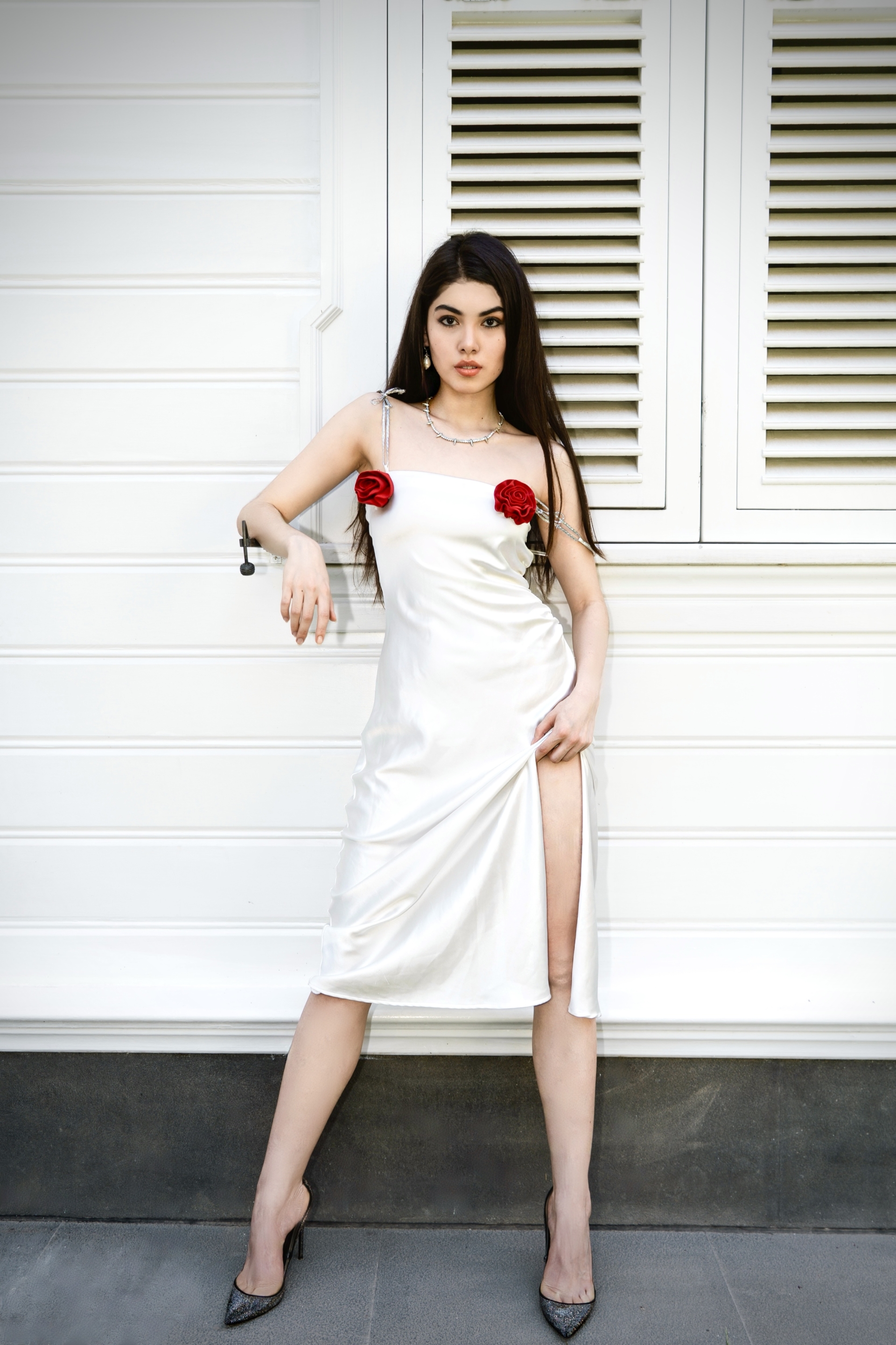 moda-markasi-the-house-of-astraldan-alevi-uzerinde-bir-koleksiyon