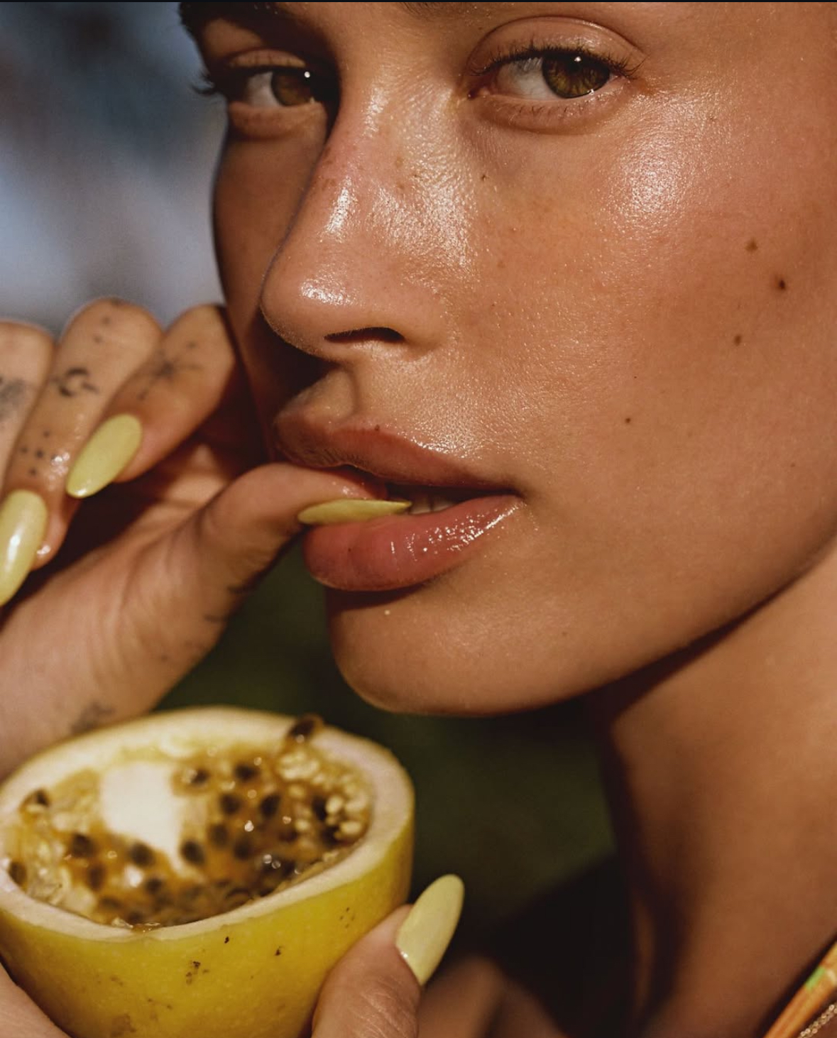 tirnaklarimiza-giden-yol-midemizden-geciyor-tropikal-tirnaklar