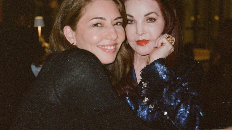 Hiç uzakta değil: Eril bakışın bilinç dışı yükü