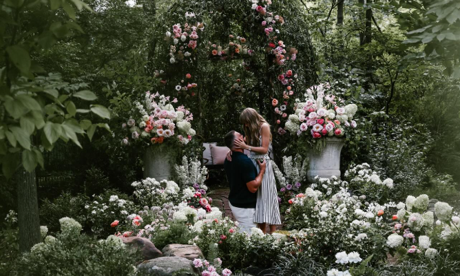 Taylor Swift ve Travis Kelce nişanı: Aşkın ortasında Donald Trump krizi