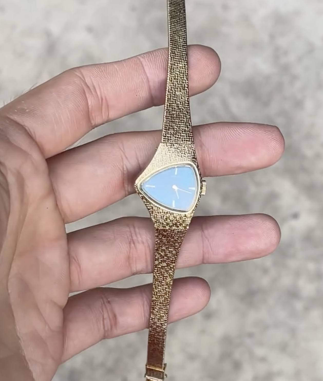 saat
sonbahar dolabı
kombin önerisi