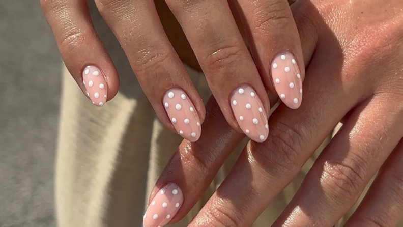 Tırnak randevuları iptal! Avrupa’da jel oje yasaklandı