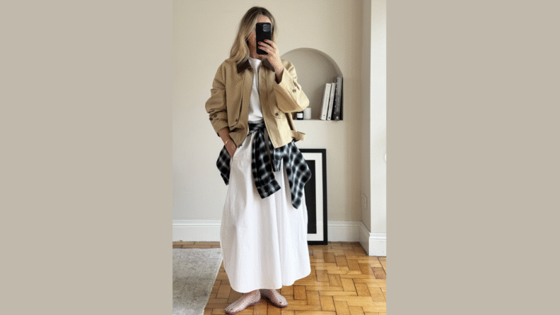 Ekoseli gömlek belimize geri dönüyor: 2014’ün “Tumblr” ruhundan 2025’in şehirli stil kodlarına