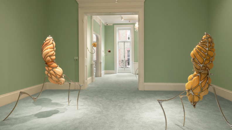 Hannah Levy ile tasarım arafında: Belirsizlik, beden ve madde