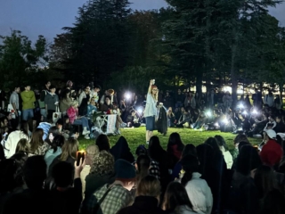 Performatif erkek yarışmaları: Kim neyi perform ediyor?