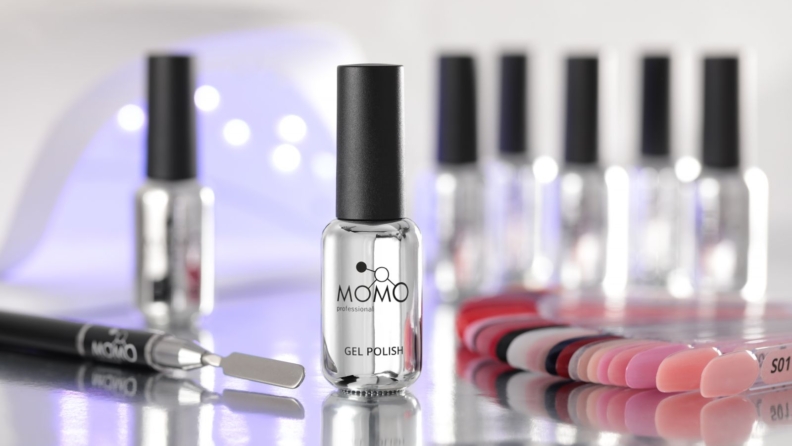 Momo Professional, gri aynalı şişe tasarımıyla fark yaratıyor