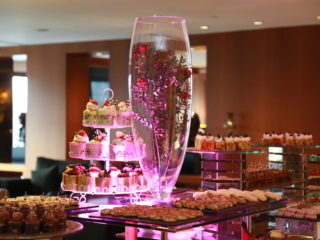 Almira Hotel’den Kübra Lana ve orkestrası ile yılbaşı kutlaması