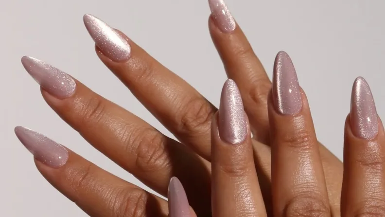 Minimalden dramatiğe: 2026’ya girerken yılbaşı tırnak ilhamları