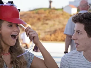 Geçmişi sevmek mi, bugünden kaçmak mı?