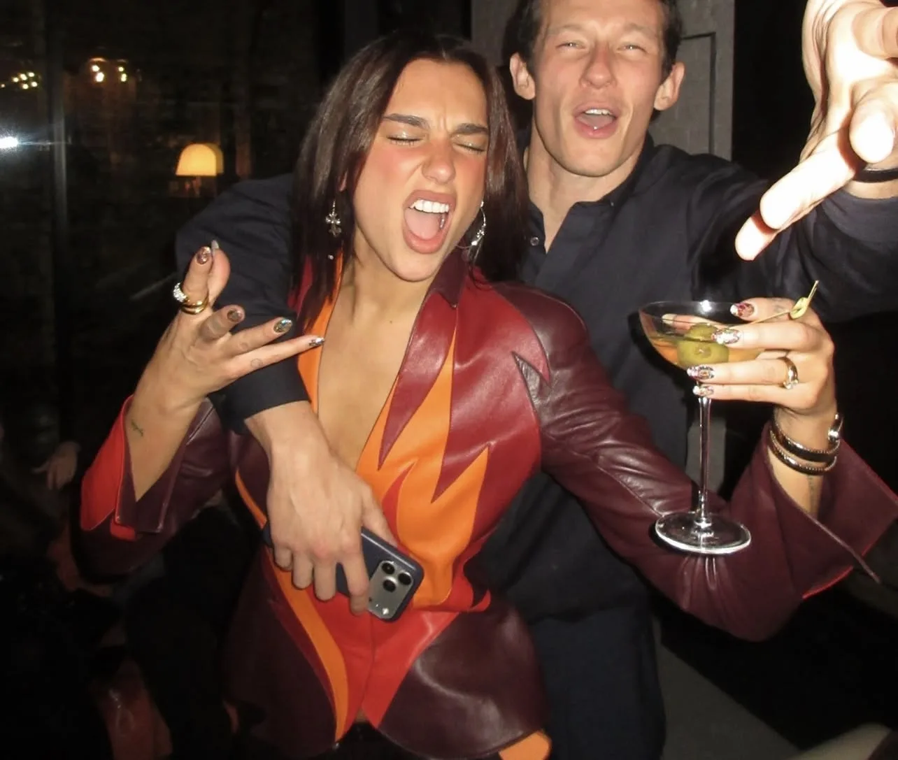 İlişkilerde “swag gap”: Partnerinizden daha havalı olmak aşkı bozar mı?