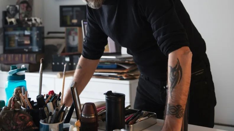 M.K. Perker, performatif “LIVE” sergisi ile Pilot Galeri’de