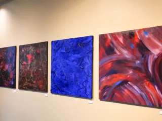 Suya Art’ın “Yüzeyin Ötesinde” koleksiyonu Grand Hyatt İstanbul’da sanatseverlerle buluştu