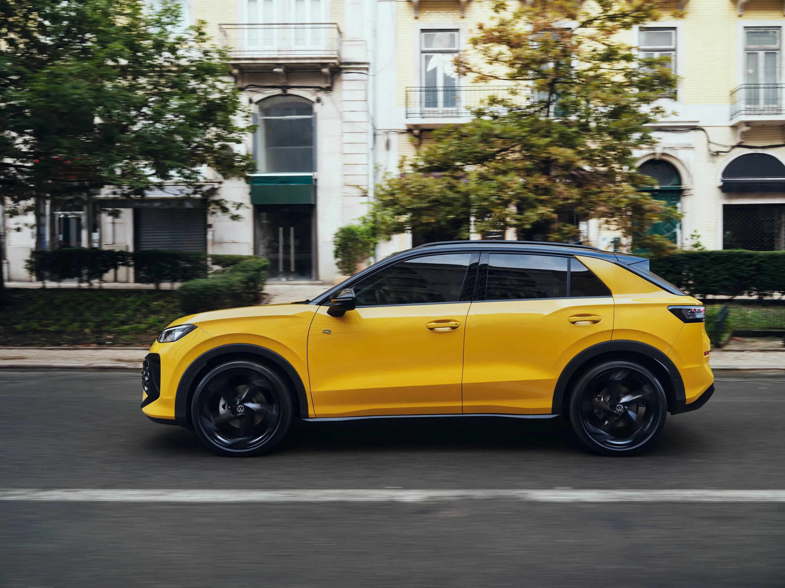 Avrupa’nın en çok satılan SUV modeli Volkswagen T-Roc yenilendi