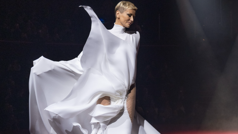 Couture’un sirki: Stéphane Rolland ile Cirque d’Hiver’de bir gece