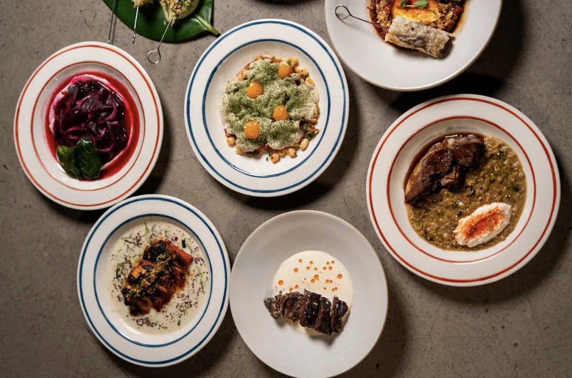 ÖMER VE DEFNE’NİN AŞKINDAN VAZGEÇİLEMİYOR