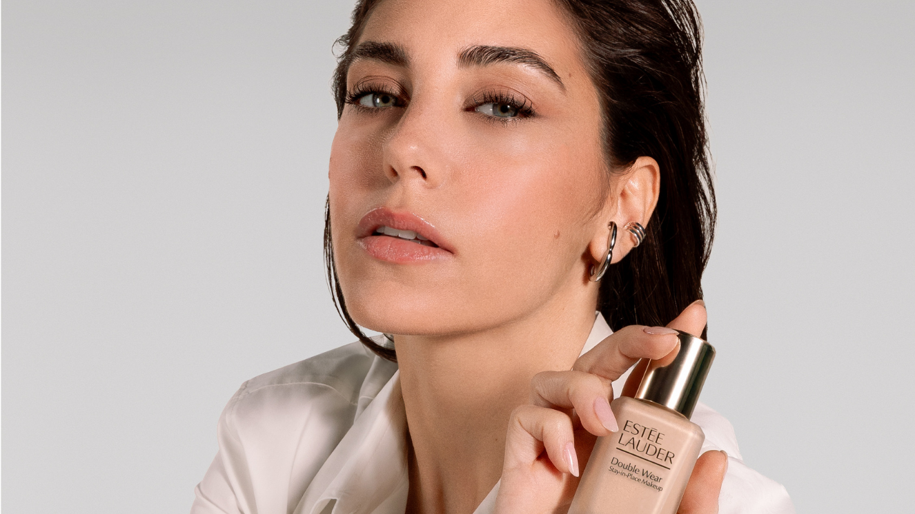 Estée Lauder yeni Double Wear Fondöteni için Öykü Karayel ile bir araya geldi!