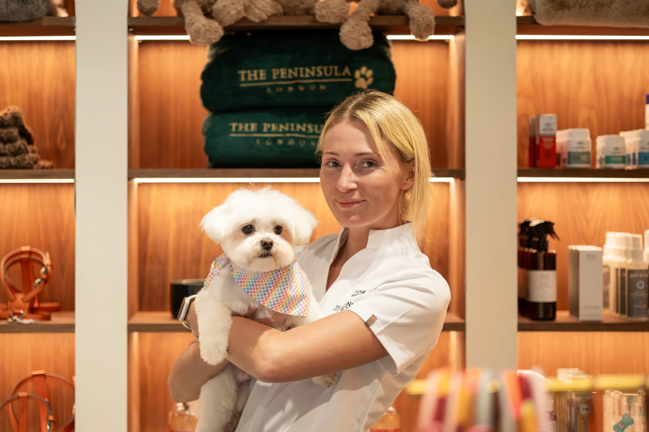 The Peninsula London, Love My Human ile köpek bakımı için güçlerini birleştiriyor