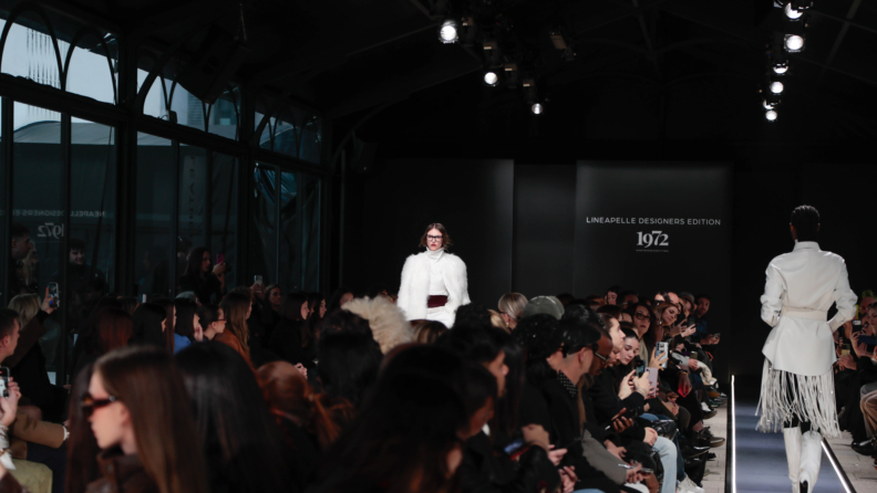 1972 DESA, “Shades of Seduction” koleksiyonuyla Milano Moda Haftası sahnesine çıktı