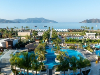 Ege’nin Kalbinde Yeni Sezon Başladı: Liberty Fabay Kapılarını Açtı