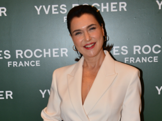 Şevval Sam, Yves Rocher’nin yeni Anti-Age Global serisinin yüzü oldu