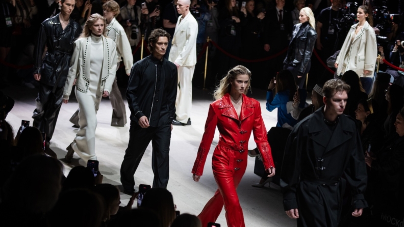 Tasarımcı Emre Erdemoğlu Moskova Moda Haftası’nda dikkatleri üzerine çekti