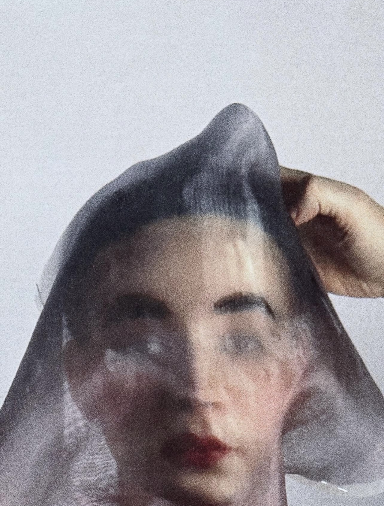 JESSICA ALBA’DAN KUSURSUZ BİR ŞEKİLDE RUJ SÜRME TAKTİKLERİ