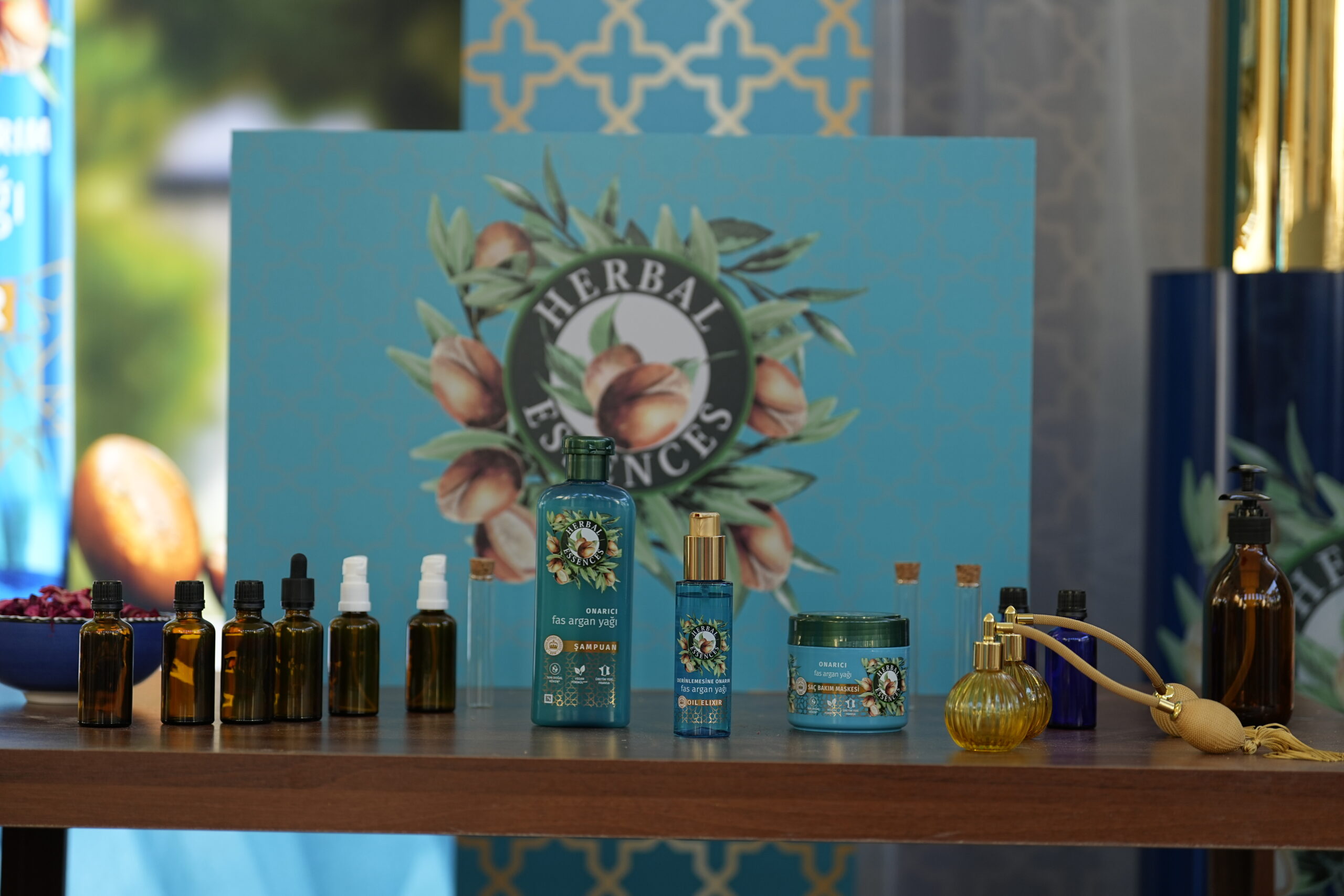 Fas’tan gelen saf argan yağının gücü: Herbal Essences Moroccan Argan Oil Elixir tanıtıldı 
