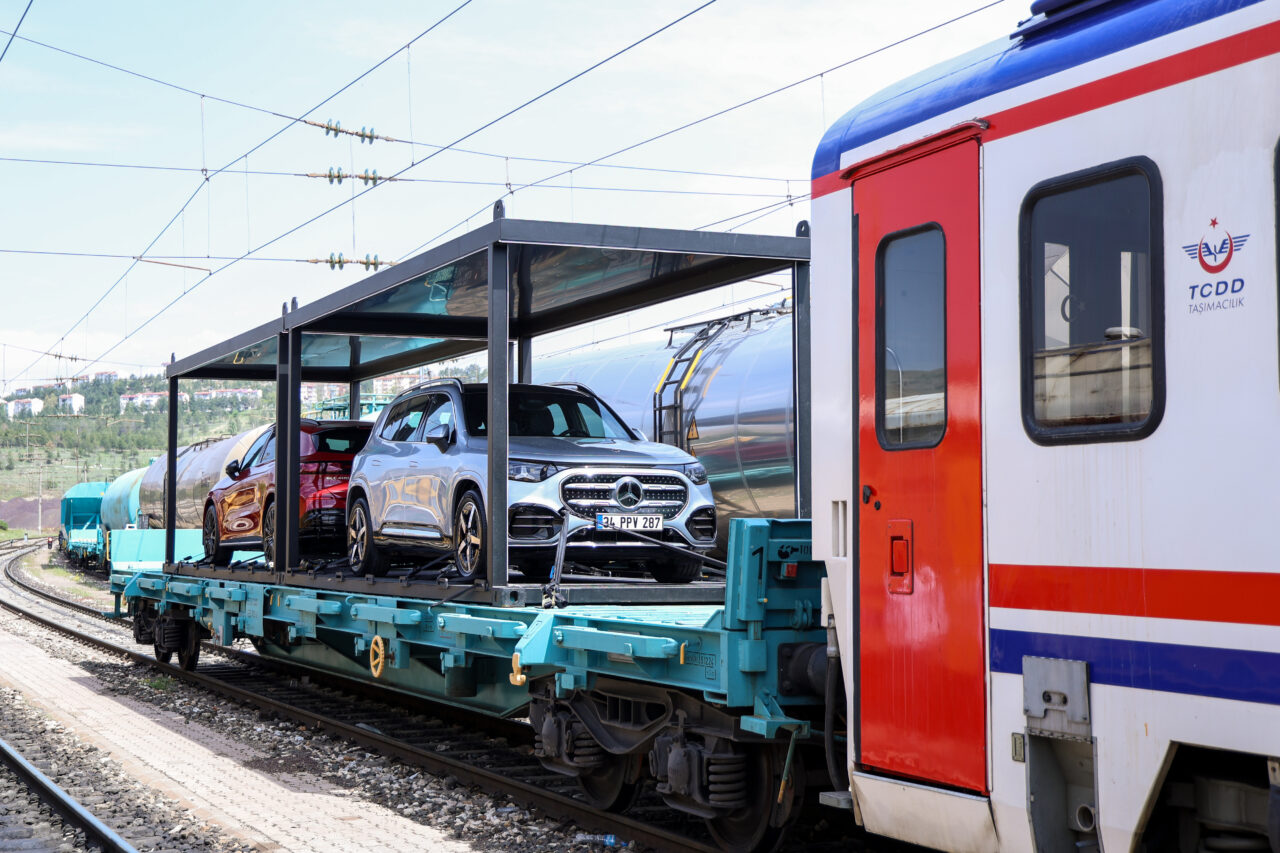 Yıldızın 140 yıllık serüveni: Özel Doğu Ekspresi seferiyle yeni elektrikli GLC 400 Edition 1 AMG Şimdi Türkiye'de