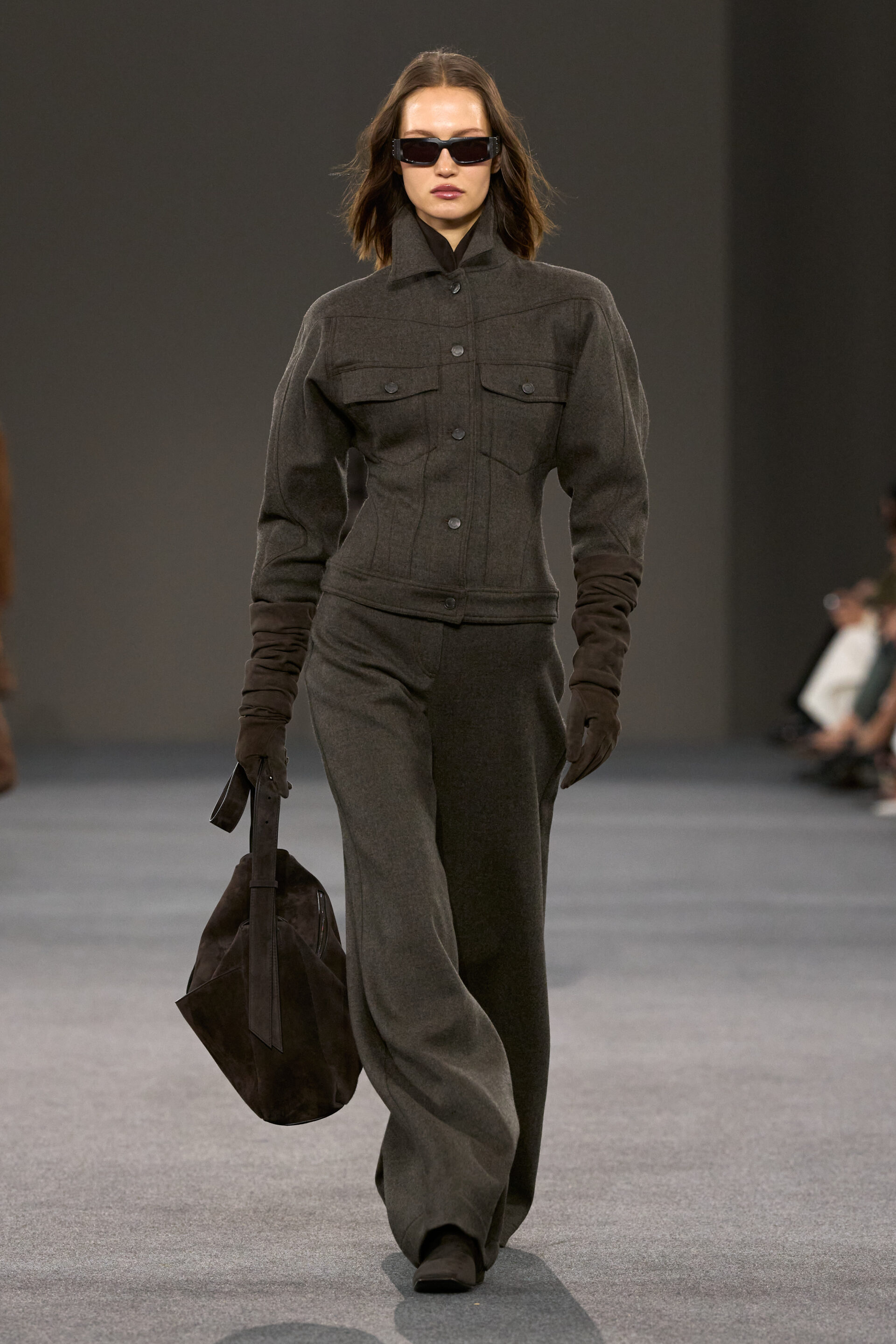 Max Mara Sonbahar/Kış 2026-2027 defilesinde tarihten ilham alan