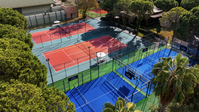 Gloria Hotels & Resorts’ta Tatilin Ritmi Padel ile Yükseliyor